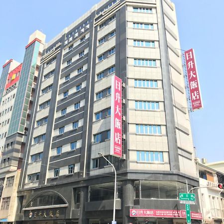 Sunrise Hotel Tainan Luaran gambar