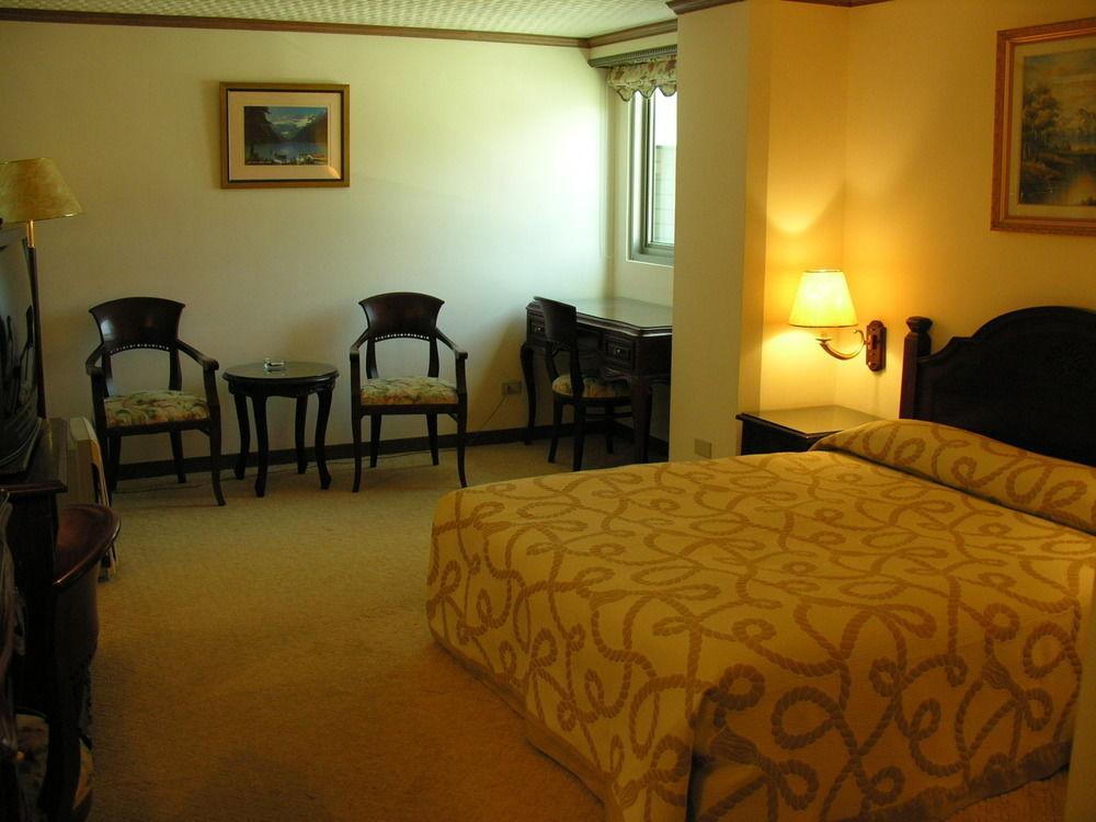 Sunrise Hotel Tainan Luaran gambar
