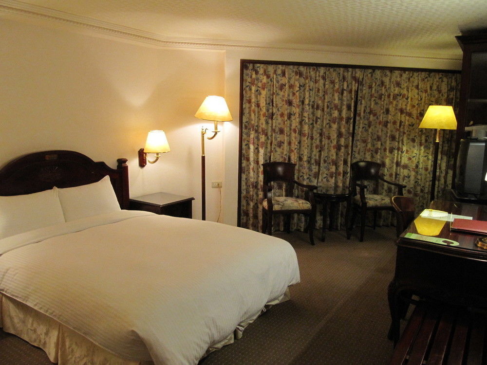 Sunrise Hotel Tainan Luaran gambar
