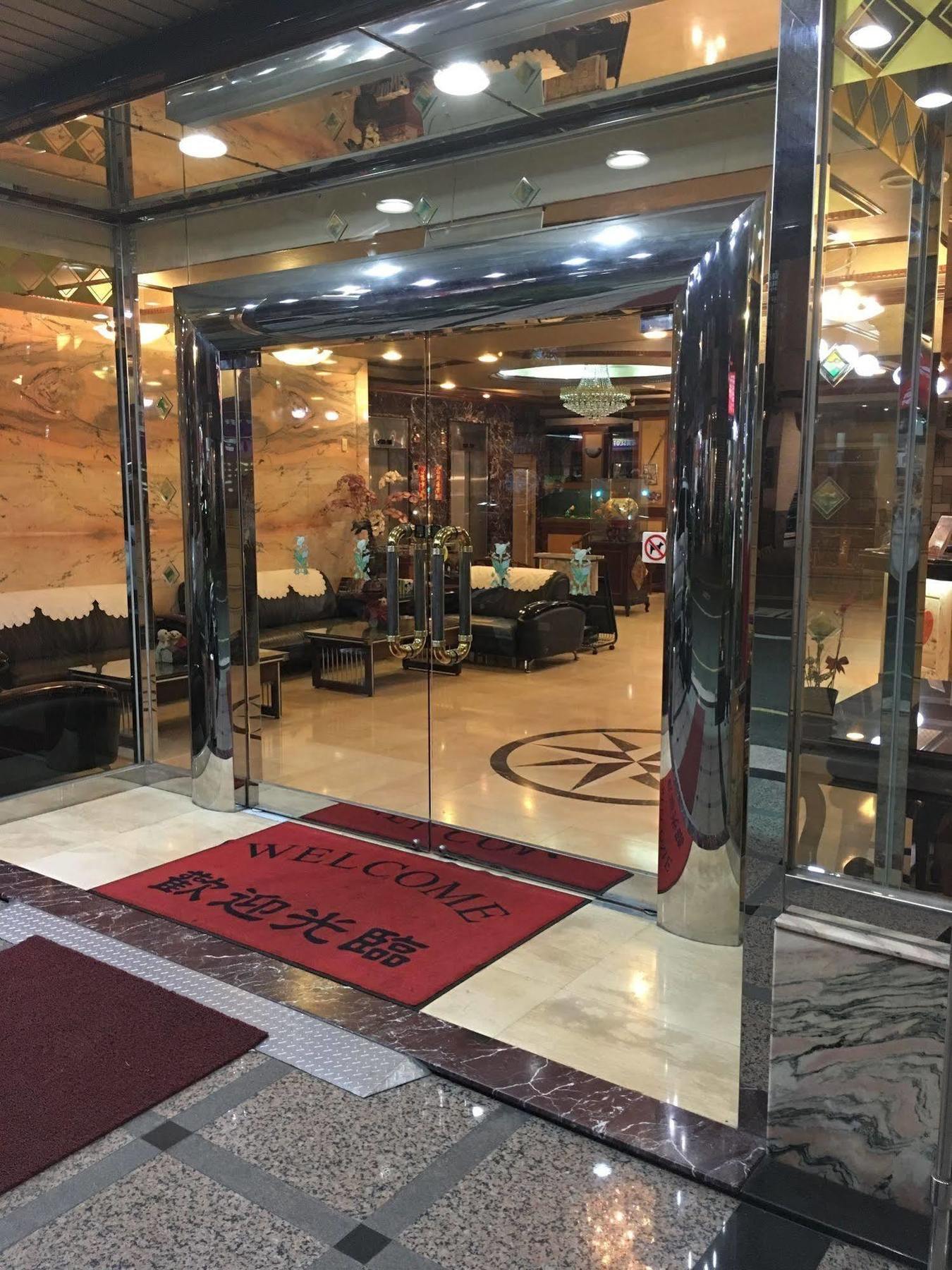 Sunrise Hotel Tainan Luaran gambar