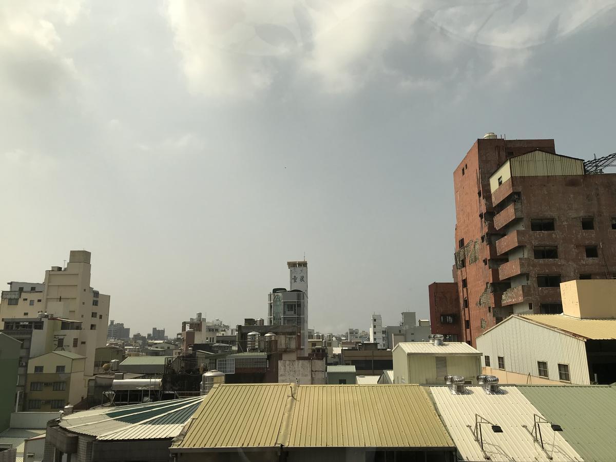 Sunrise Hotel Tainan Luaran gambar