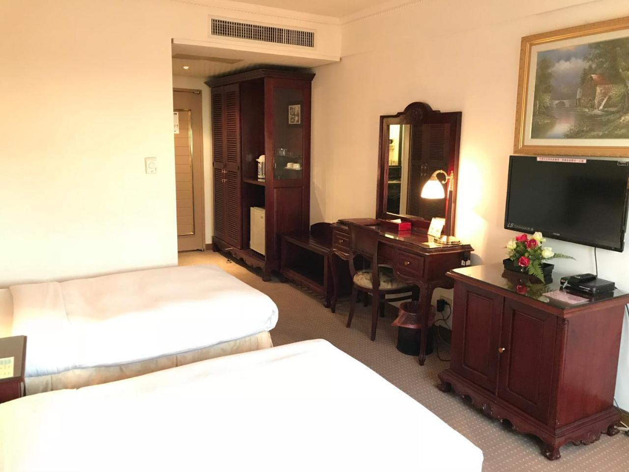 Sunrise Hotel Tainan Luaran gambar