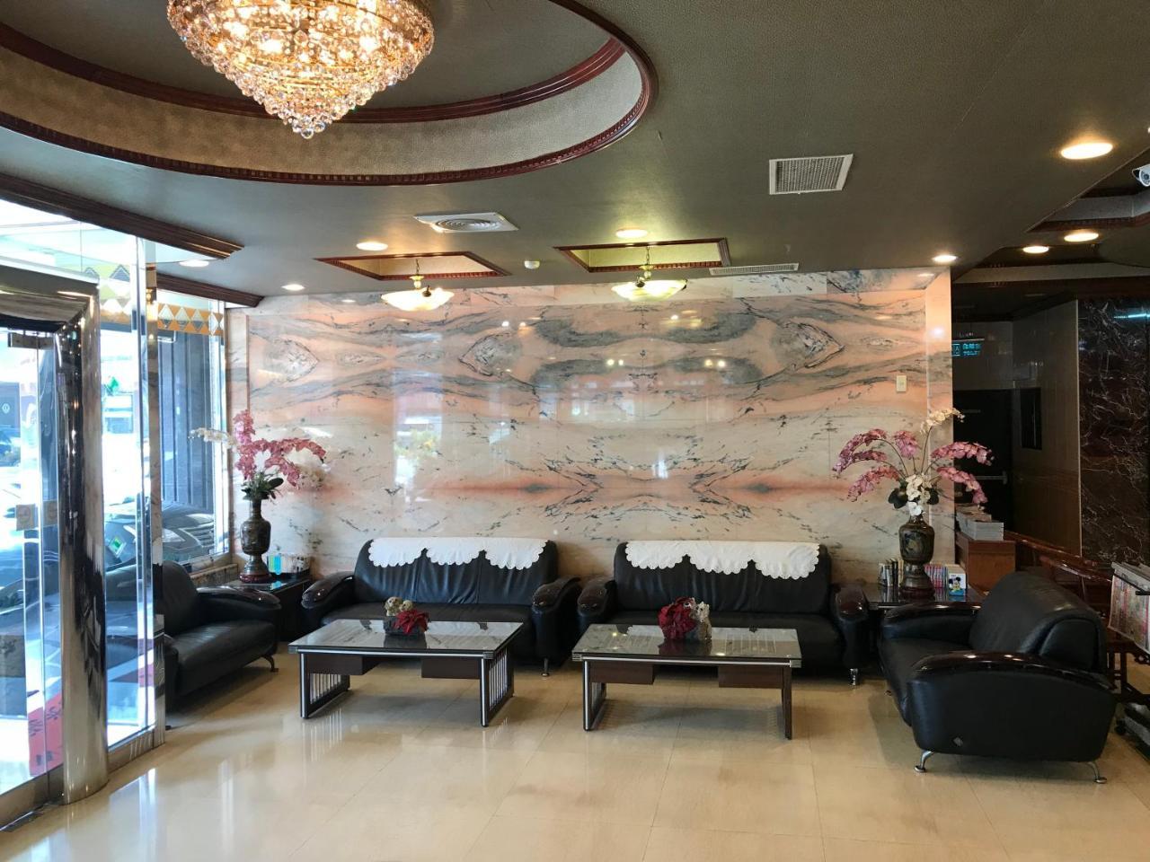 Sunrise Hotel Tainan Luaran gambar