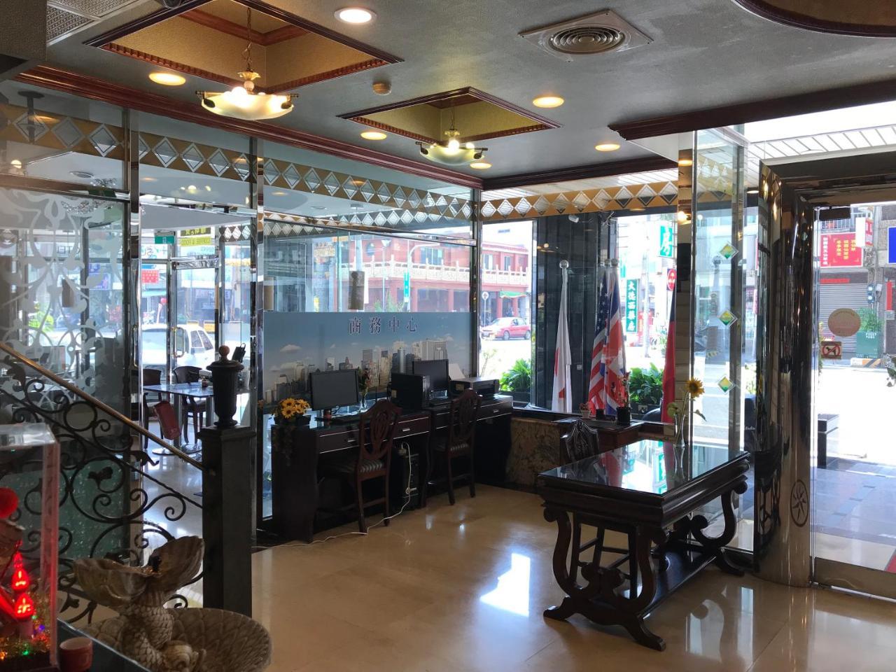 Sunrise Hotel Tainan Luaran gambar