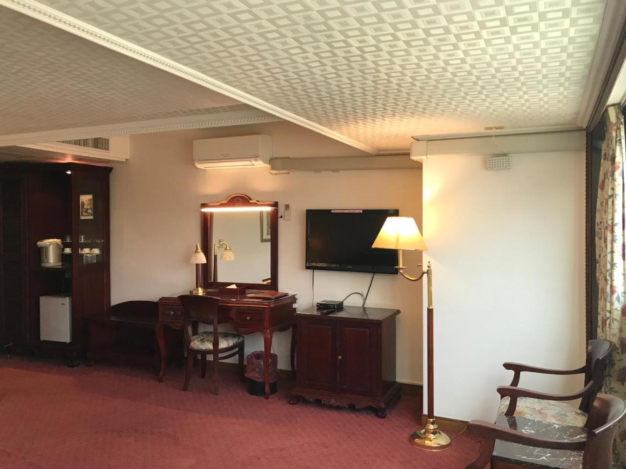 Sunrise Hotel Tainan Luaran gambar