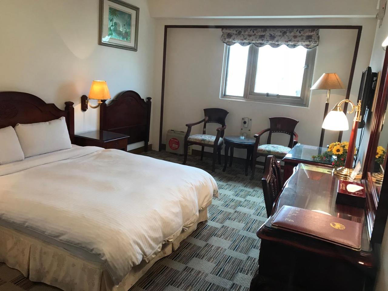 Sunrise Hotel Tainan Luaran gambar