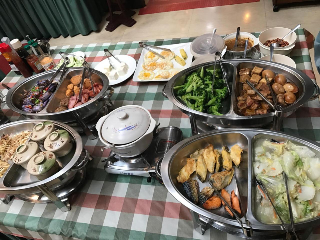 Sunrise Hotel Tainan Luaran gambar